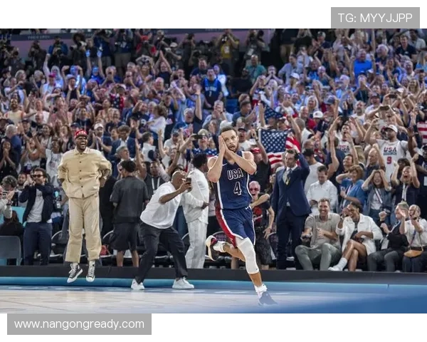 NBA季后赛激烈角逐詹姆斯和库里领衔明星球员争夺总冠军荣耀