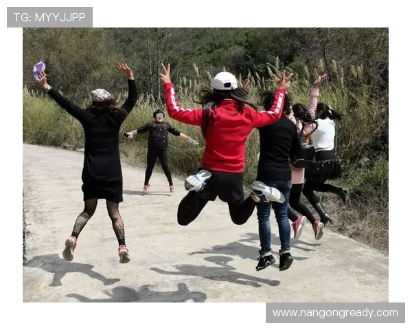 奥尔德姆俱乐部历史悠久深受球迷喜爱 其辉煌成就与未来展望分析