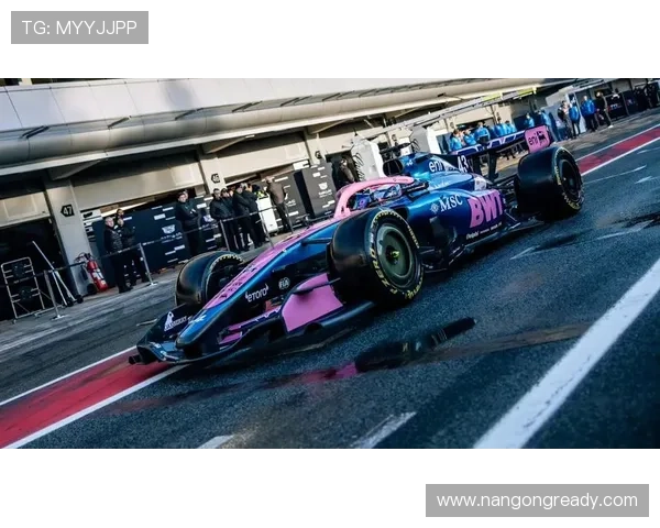 梅赛德斯与红牛激烈角逐F1本赛季冠军格局持续升温